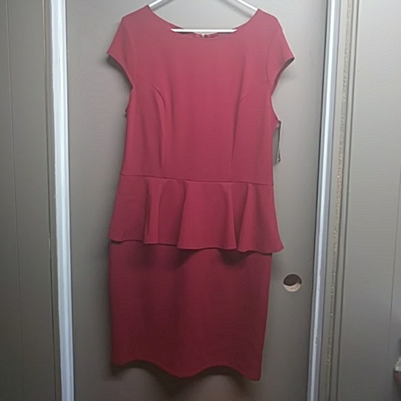 Mossimo Dresses & Skirts - Mossimo Peplum Dress